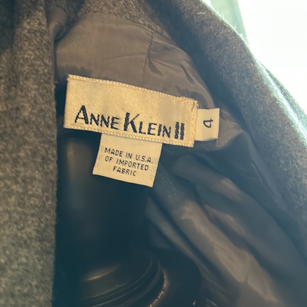 This dress coat is gorgeous - Picture 10 of 10